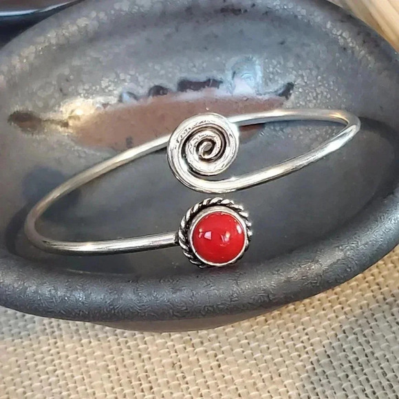 Handcrafted Red Coral Swirl Gemstone Sterling Silver Overlay Artisan Cuff Bracel - Picture 5 of 7